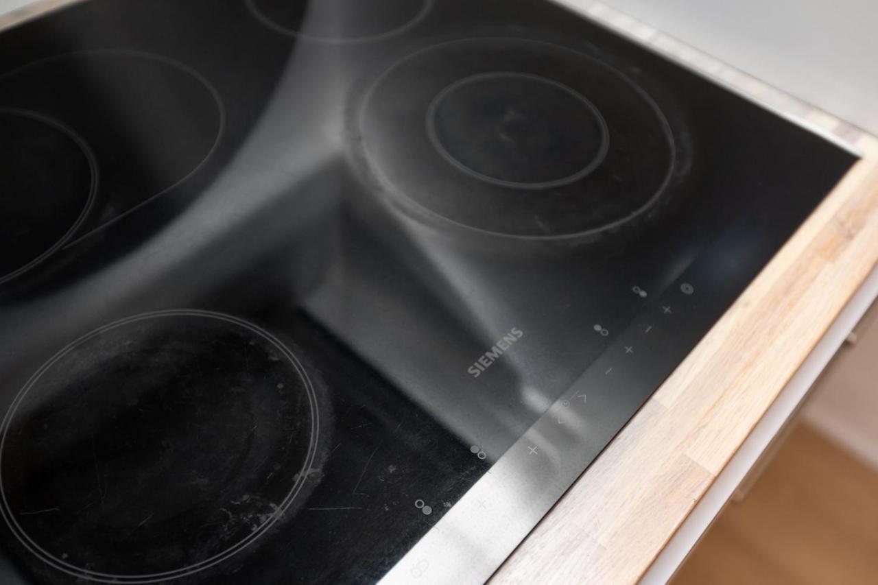 Moderne & Fuldt Udstyret Lejlighed M.Plads Til 4 Hojbjerg Bagian luar foto